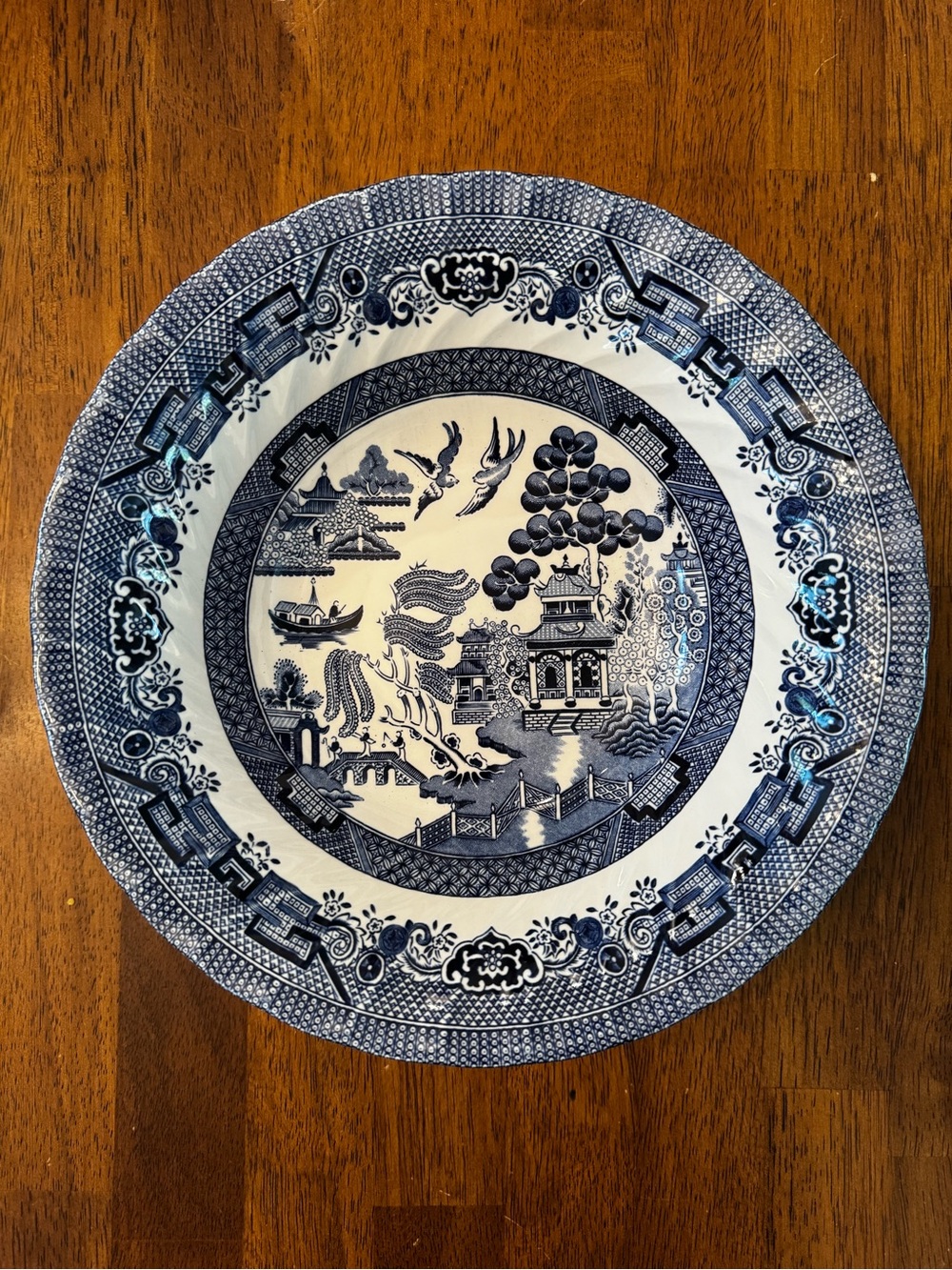 Queen's Collection Churchill Blue Willow Large Salad Bowl 9.5" Made In England